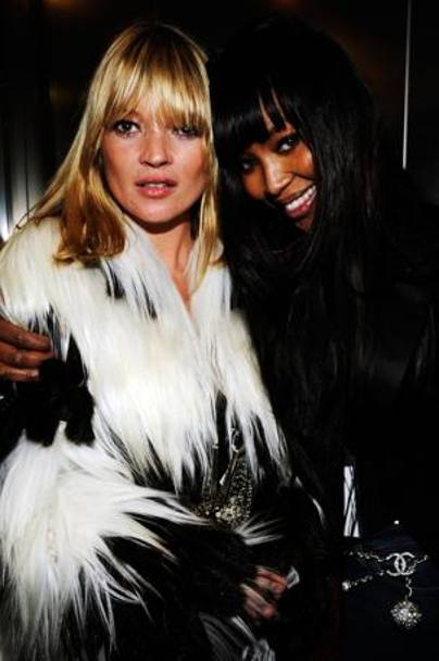 Con Kate Moss, altra bad girl della moda, nel 2007 (Getty)